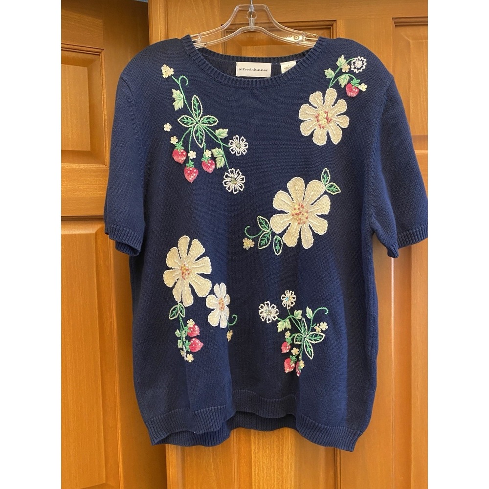 Alfred Dunner Floral Embroidered Blue Shirt Sleeve Strawberries Top Grannycore